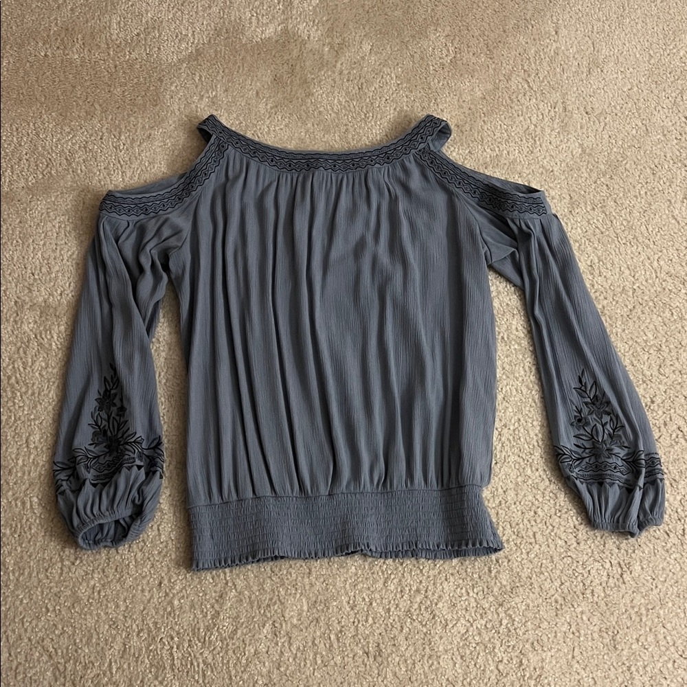 Knox Rose Blue Blouse with Embroidered Sleeves Medium - Picture 3 of 3